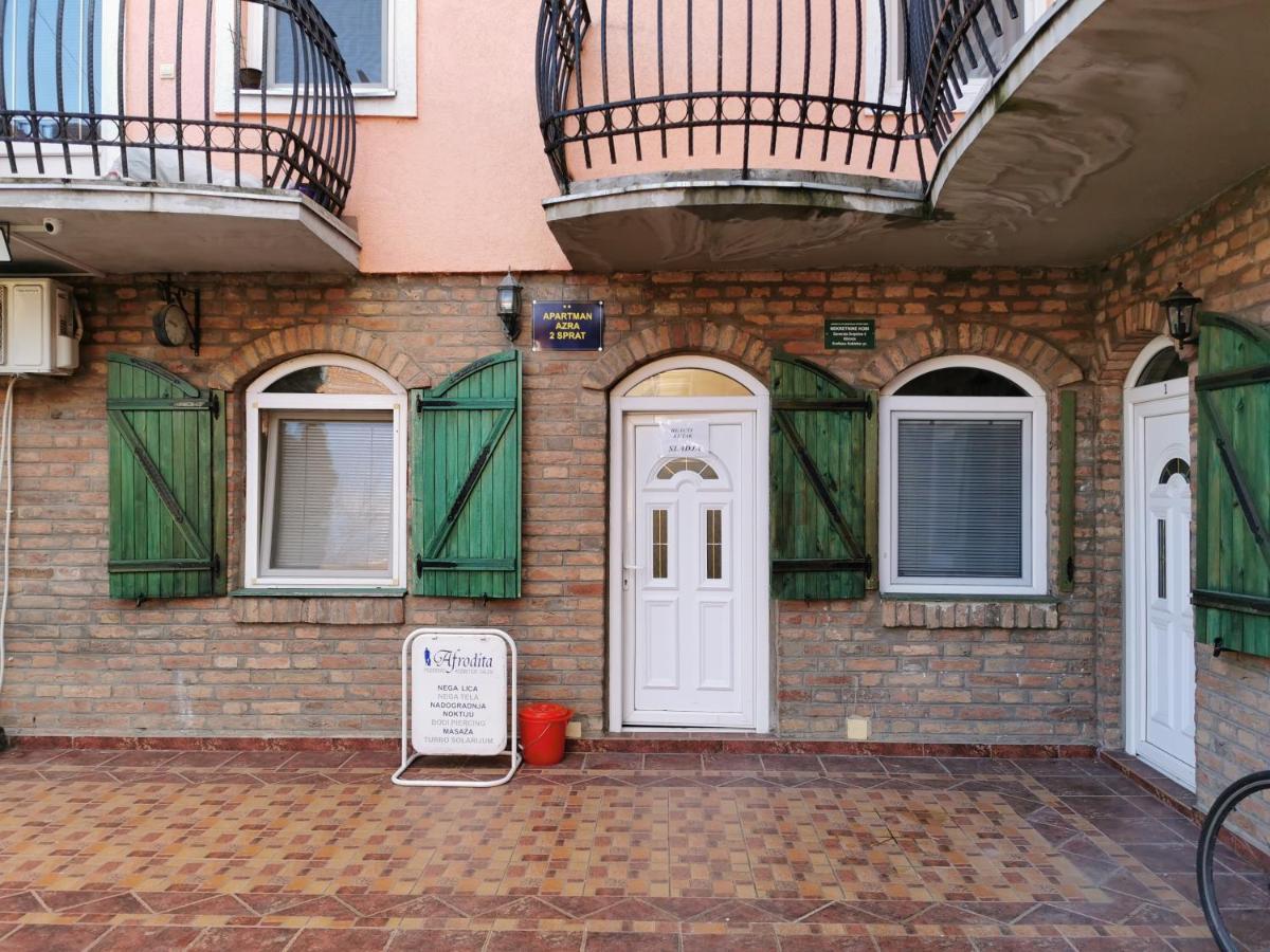 Apartman Azra Kikinda 外观 照片